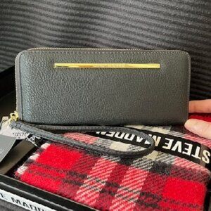 STEVE MADDEN WRISTLET WALLET CASE GIFT SET & SCARF